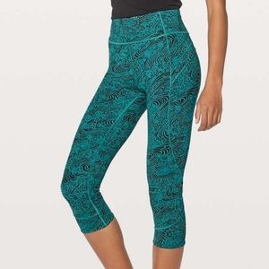 New Lululemon In Movement Crop Leggings 6 Everlux 19" Kitakami Spirit Green